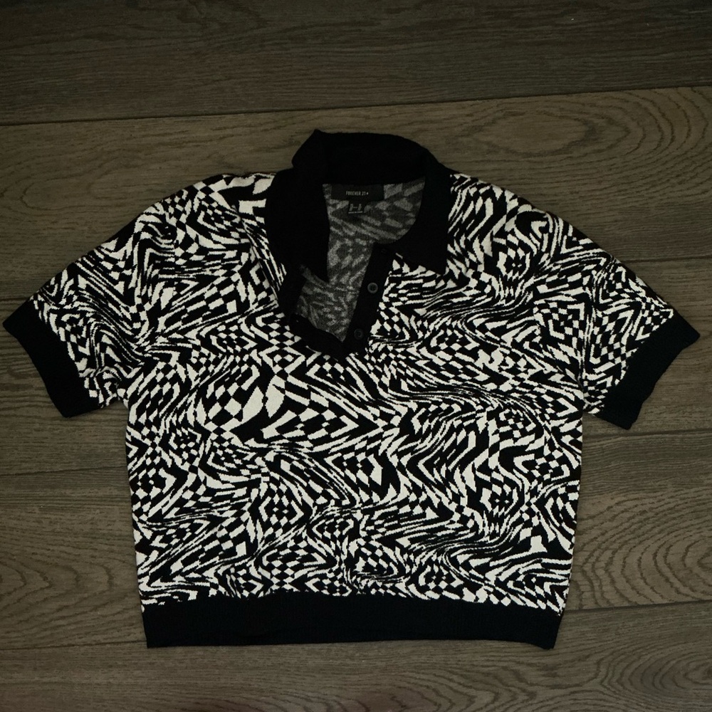 Forever 21 Black and White Patterned Top